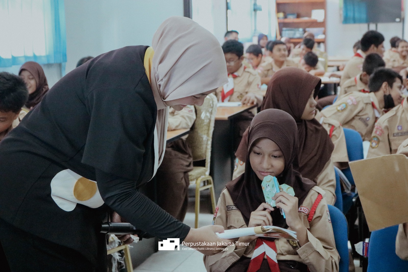 Roadshow Workshop Membaca Ke SMP Negeri 44 Jakarta